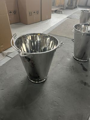 ভালো দাম 20L Stainless Steel Milk Pail With Pulling Handle 316L Satt Finish অনলাইন